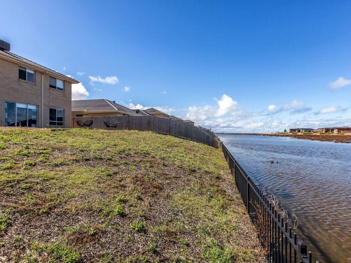 234 Sanctuary Lakes South Boulevard, Point Cook, VIC, 3030, Point Cook - Thumbnail 4