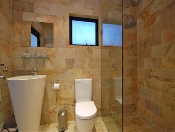 bathrooms image: browns, whites - 909725