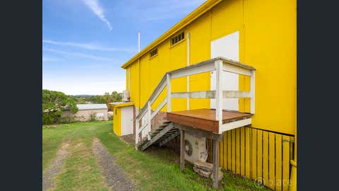 Commercial Real Estate Property For Sale In North Ipswich Qld 4305