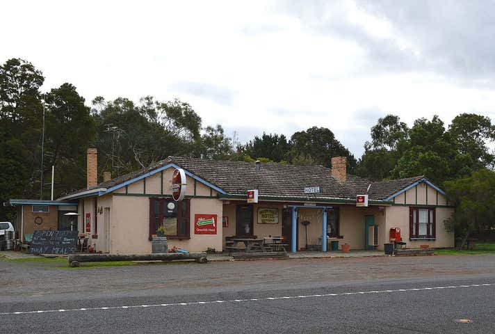 Hotel Leisure Property For In Portland And Glenelg Shire Vic Greenhills Hotel 5205 Henty Highway Condah Vic 3303