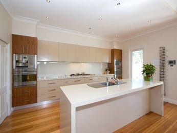 Modern island kitchen design using hardwood - Kitchen Photo 207257