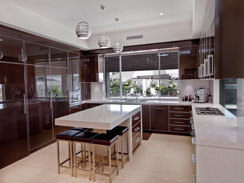 Modern island kitchen design using tiles - Kitchen Photo 1218672